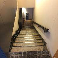 Az/ビーフン東 大阪店 - 階段を降りたら入り口があります