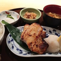 伊豆の旬 やんも 丸の内店 - めぬけ味噌漬定食（1400円）