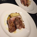 オステリア ヴィヴァーチェ コン エ デパドヴァ - 鹿児島県産 白美豚 肩ロースのロースト　