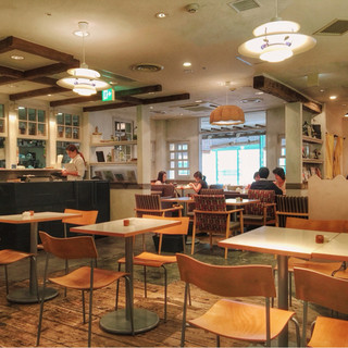 ラ・メゾン アンソレイユターブル_2