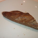 ハジメ - 黒米のパン