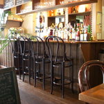 Costa - こじんまりしてて居心地のよい店内