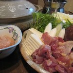 あぷちゃ - 冬のあぷちゃ名物。だしが自慢の鳥取県大山地鶏鍋。これが食べれるのは、東三国の魚居酒屋あぷちゃだけ