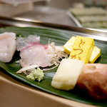 すし屋の戸塚 - つきだし・刺身