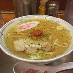 龍上海 - ラー博は俺の社員食堂。  赤湯からみそミニラーメソ！  なるとがキュート♡  やっぱりこのパワフルなからみそがいいンだよなぁ！