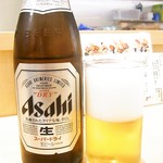 寿し 魚くみ - ビールはスーパードライ中瓶￥５００（税込）