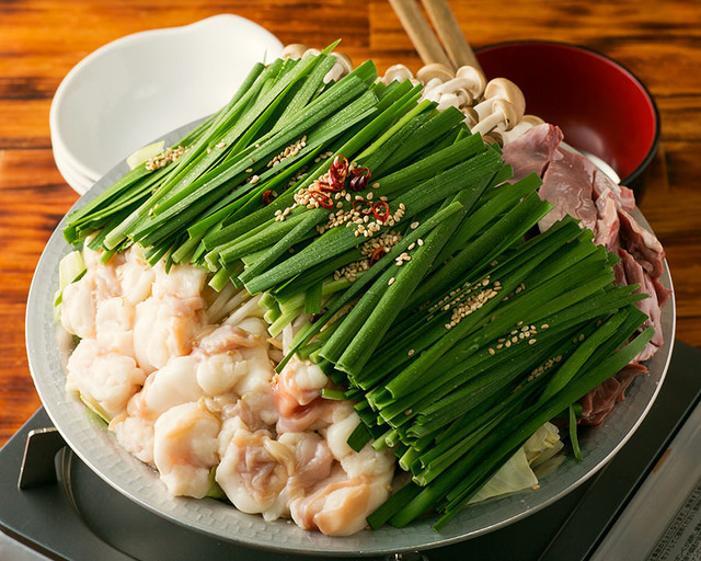 坐もつ焼き いしん 新宿大ガード店 新宿西口 もつ鍋 ネット予約可 食べログ