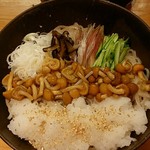 石臼挽き手打 蕎楽亭 - 【2016年8月】冷やしなめこ：上から