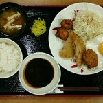 宮本むなし - 昭和のミックスフライ定食[\590]