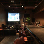 STUDIO37 - 広い店内