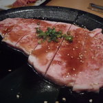 焼肉カルビ亭 - 和牛上ロースは価値あり。
