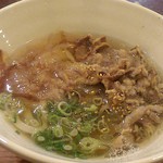Udon Kafe Shigeta - 締めの肉うどん。牛肉なのが嬉しい！