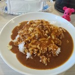 BAR Mamma - 中辛カレー800円 ＋ﾁｰｽﾞﾄｯﾋﾟﾝｸﾞ 150円