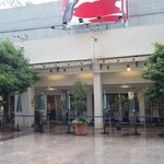 なんばカーニバルモールにあります