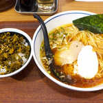 直久 - 純鶏らーめんとミニ高菜丼。丼セットで楽しさが広がります