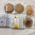 フレシュール - ナッツサブレ、黒糖サブレ、紅茶サブレ、ココナッツクッキー、日本酒ショコラ、和の実