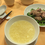 金龍閣 - スープと烏賊の葱山椒和え
