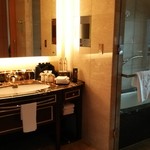 シャングリ・ラ ホテル 東京 - バスルーム