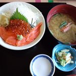 福浦 - 鮭といくらの親子丼