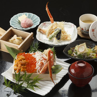 お食事を選ぶ…贅沢釜飯or北海箱寿司コース