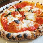 Pizzeria Bar Diciotto - ピザ：マルゲリータ