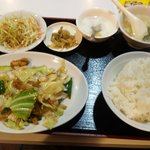 星宿飯店 - 鶏肉と野菜炒め定食550円