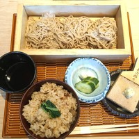 鳥と手打ち蕎麦 とり数寄 東急プラザ銀座店 - せいろそば・炊き込みご飯ランチ 1,650円
