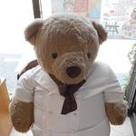 内観：ずっとお店にいるマスコット？大きいくまさん