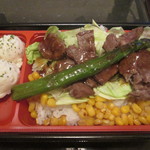 オリジン弁当 - ステーキ　ちぎった肉　HPとイメージ違う