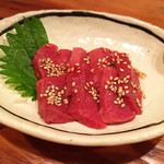 仲垣 - ハツの刺身。程よく弾力があって甘みがほんのり。