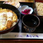 Sobadokoro Ajiichi - ランチ 890円   かつ丼&もり