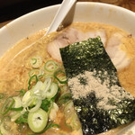 萬珍軒 - 萬珍軒(愛知県名古屋市中村区太閤通)玉子とじラーメン(醤油)