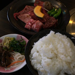 焼肉の吉田 - 肉盛り定食１７００円