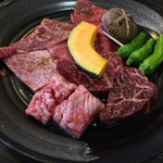 焼肉の吉田 - 肉盛り定食１７００円