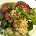 シエル ブルー - 以前のランチ：鶏もも肉のポアレバジルとラビゴットソース