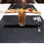 現代ガストロノミー 四匹の猫 - 11の皿 0％ フルーツ (早熟フルーツとタルト)☆