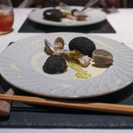 現代ガストロノミー 四匹の猫 - 8の皿 98％ サフラン (三重県産金目鯛のブレゼ　サフランの球体)☆