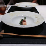 現代ガストロノミー 四匹の猫 - 5の皿 20％ 湯引き (三重県答志島産のタコのスープ)☆