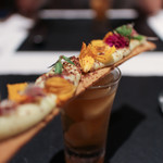 現代ガストロノミー 四匹の猫 - 芸術的です☆