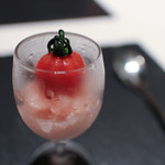 現代ガストロノミー 四匹の猫 - 7の皿 5％ 炭酸 (箸休めにスパークリングトマト)☆