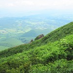 岩手山八合目避難小屋 - 新道から見える御蔵岩