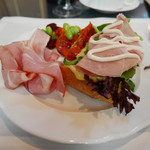 The Ritz-Carlton Millenia Singapore - サンドイッチとパンチェッタ（朝食ブュッフェ）