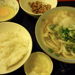 やまの朝定食（納豆・生玉子・白ご飯・お漬物付き）