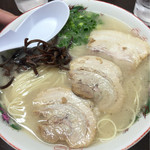 ラーメンまこと家 - 濃厚大盛ラーメン