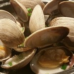かきと旬鮮料理とおそば 開 - あさり酒蒸し