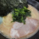 らーめん家 せんだい 鶴ヶ峰本店 - ちょっとボケっ。　　　　　豚骨塩ラーメン