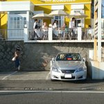 タベルナ ロンディーノ - 2010/10 店の前にある駐車場３台