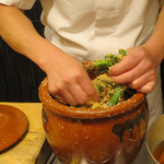 割烹　川上 - 自家製の摘果（てっか）きゅうりの糠漬け