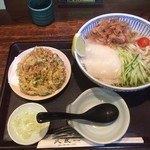 久良一 - 冷製川幅うどん690円とランチかき揚げ160円