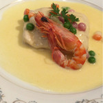 レストラン香味屋 - 鮮魚（鮃）の白ブドウ酒蒸し香味屋風